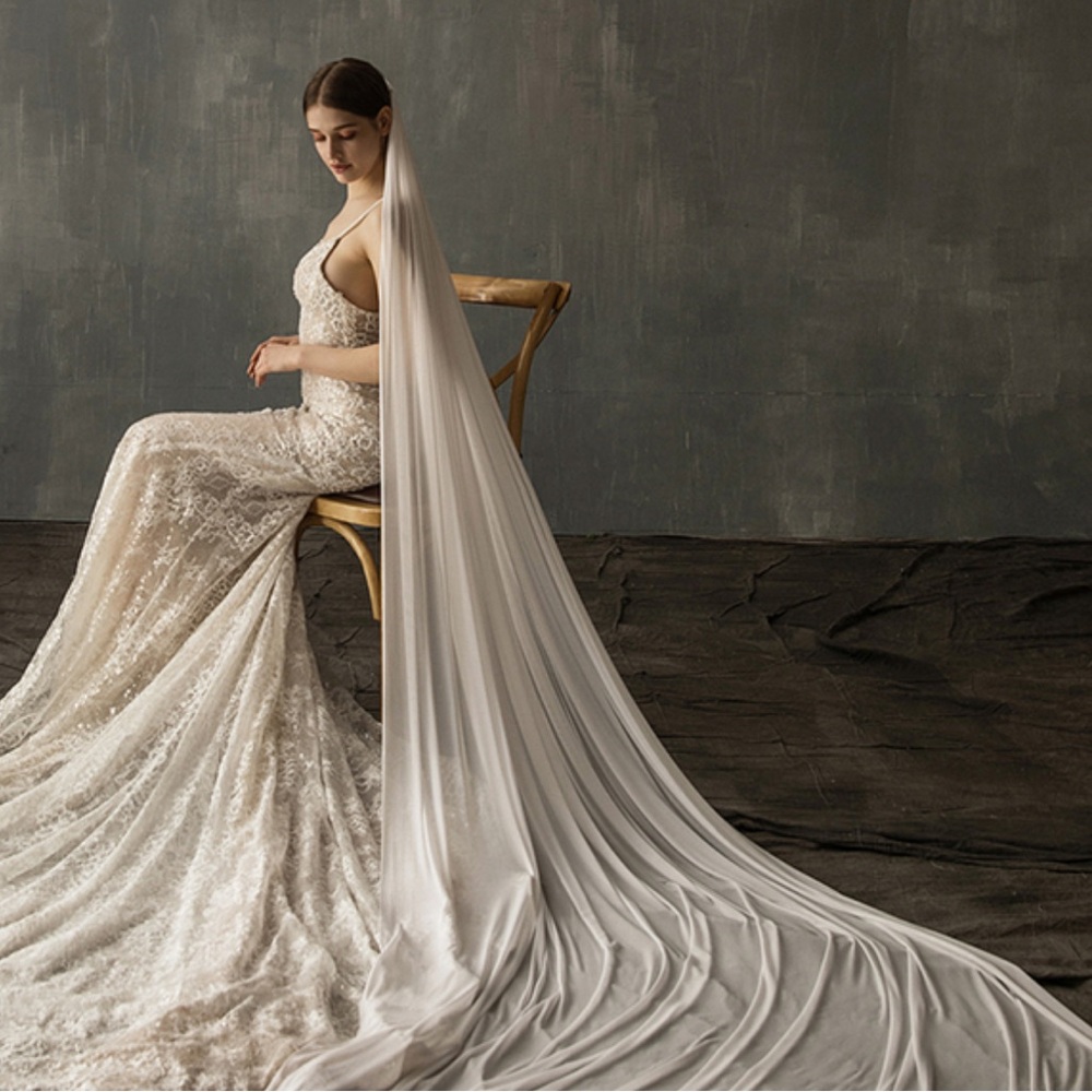 Wedding veil, color ivory